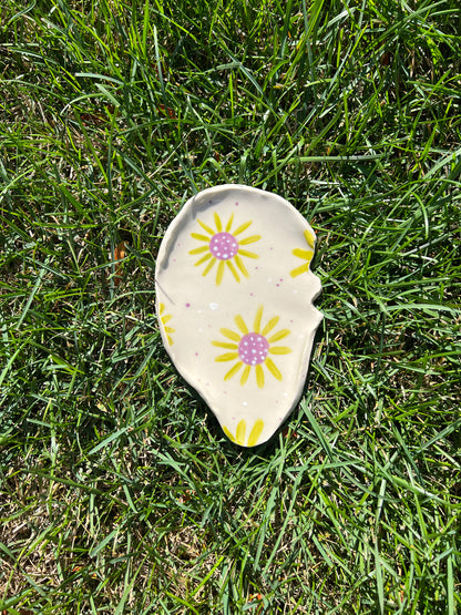 Green Lavender Gerbera Flower Oyster Plate