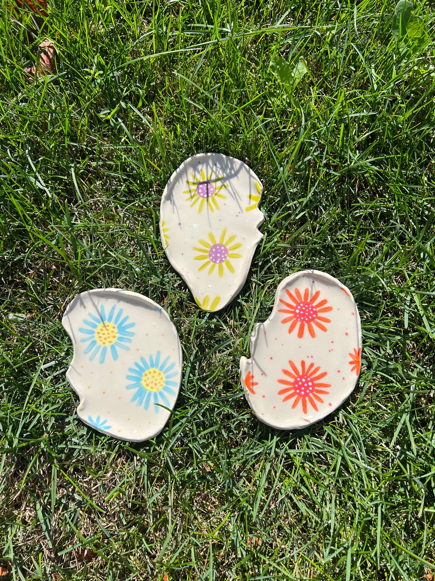 Green Lavender Gerbera Flower Oyster Plate