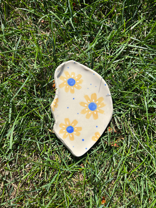 Yellow Cosmos Flower Oyster Plate