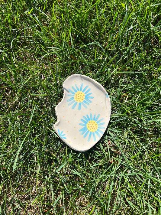 Blue Yellow Daisy Oyster Plate